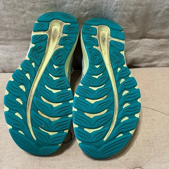 ASICS Running Shoe - Picture 3 of 7